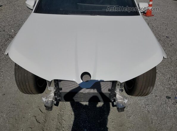 WB523CF03SCS82320 2025 BMW IX White Սալոնի հետևի տեսք