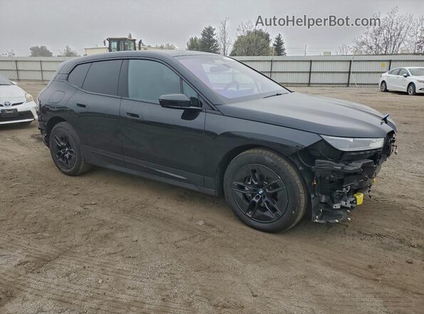 WB523CF08RCN94515 2024 BMW IX Black 