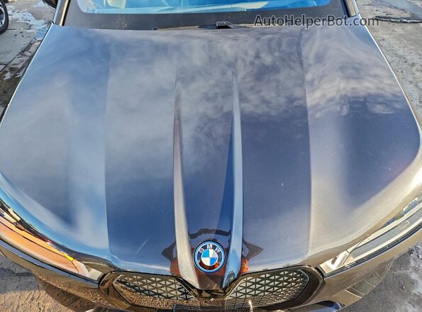 WB533CF08PCK63452 2023 BMW IX Gray Շարժիչի բաժամունքի տեսք