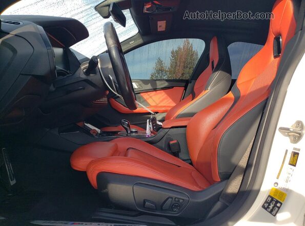 WBA13AL05N7K40864 2022 BMW M2 Белый Вид салона спереди