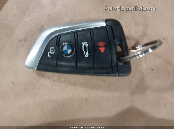 WBA13AR02MCF66802 2021 BMW M4 Black Առջևի վահանակի տեսք