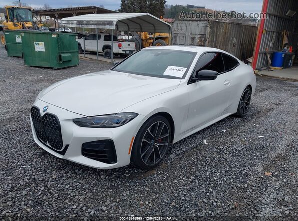 WBA13AR02MCF69358 2021 BMW M4 White წინა მარცხენა ხედი სამი მეოთხედიდან