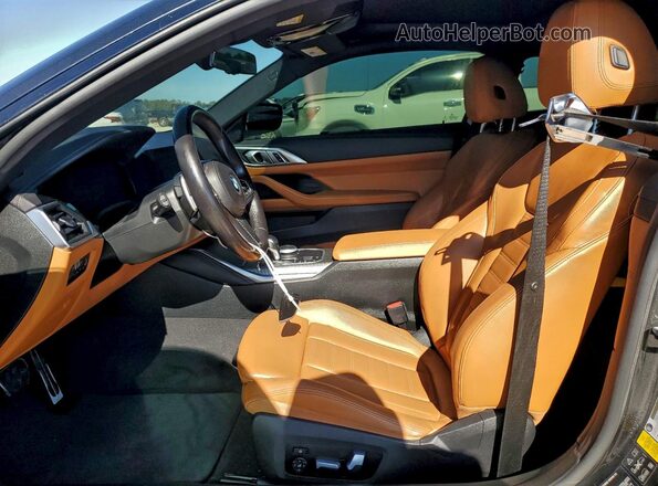 WBA13AR0XMCG95967 2021 BMW M4 Black წინა სალონის ხედი