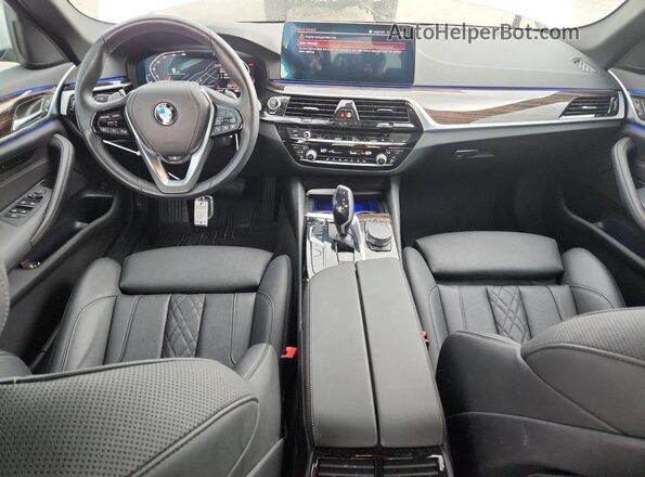 WBA13BJ06MWX01082 2021 BMW 5 SERIES White Առջևի վահանակի տեսք