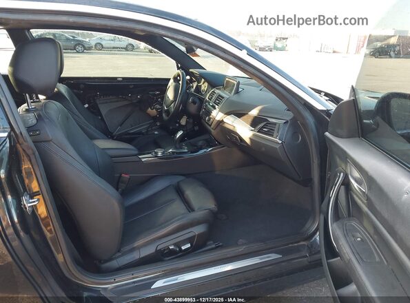 WBA1F9C51GV546461 2016 BMW 2 SERIES Черный Вид салона спереди