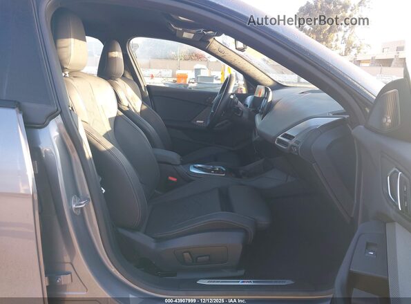 WBA23GG07S7T12404 2025 BMW 2 SERIES Gray წინა სალონის ხედი