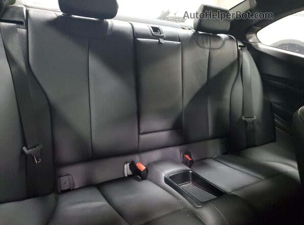 WBA2H9C30HV642175 2017 BMW 2 SERIES White Widok tylnych siedzeń