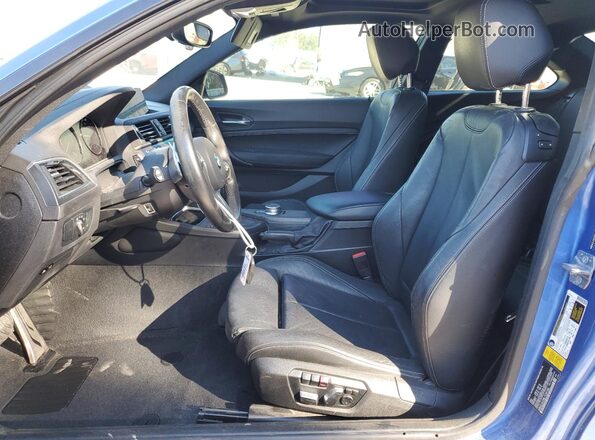 WBA2J5C00L7E26166 2020 BMW M2 Blue წინა სალონის ხედი