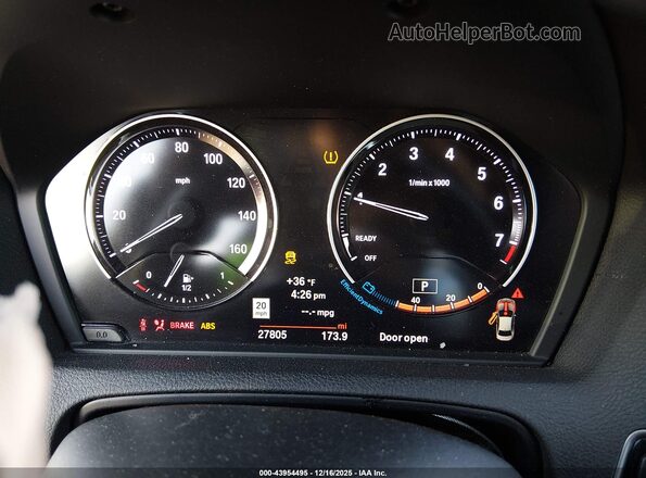 WBA2J7C51JVD60663 2018 BMW M2 White Вид задніх сидінь