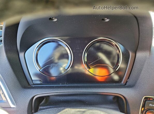 WBA2J7C52JVD60980 2018 BMW M2 Gray Instrument cluster view