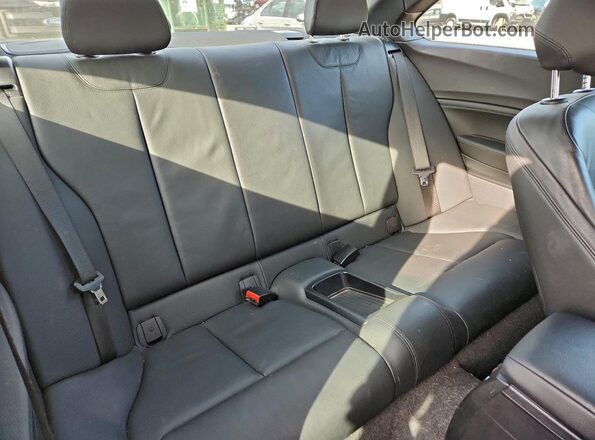 WBA2J7C55JVB28552 2018 BMW M2 Gray Widok tylnych siedzeń