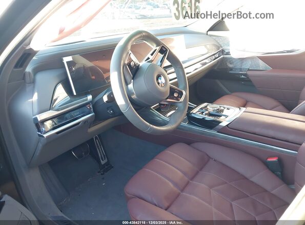 WBA33EJ03SCU49090 2025 BMW 7 SERIES Black Vista interior delantera
