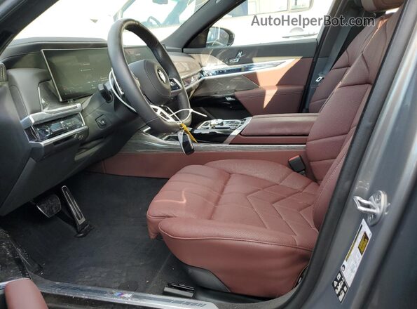 WBA33EJ04SCT34563 2025 BMW 7 SERIES Gray 