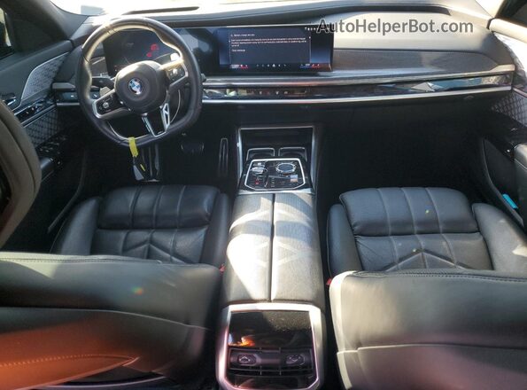 WBA33EJ09RCR24199 2024 BMW 7 SERIES Черный Вид панели приборов