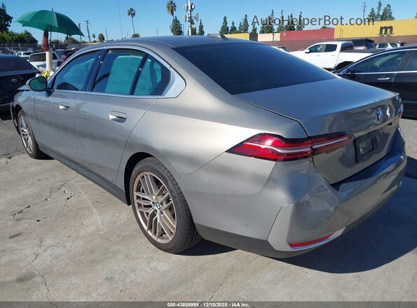 WBA43FJ03RCR94470 2024 BMW 5 SERIES Gray Задня ліва чверть