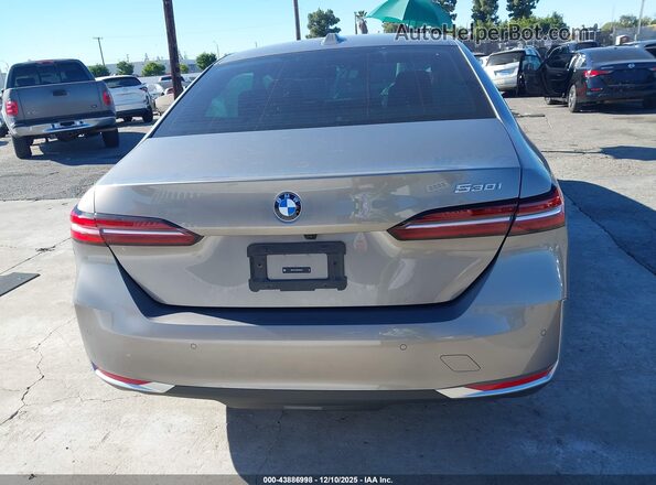 WBA43FJ03RCR94470 2024 BMW 5 SERIES Gray 