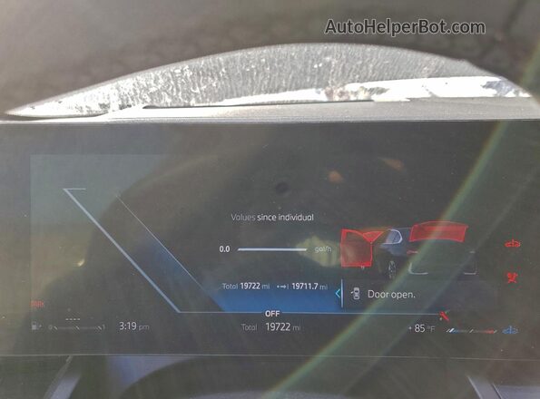 WBA43FJ04SCU03231 2025 BMW 5 SERIES Gray Vista del cuadro de instrumentos