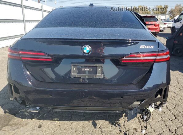 WBA43FJ04SCU48654 2025 BMW 5 SERIES Blue უკანა ხედი