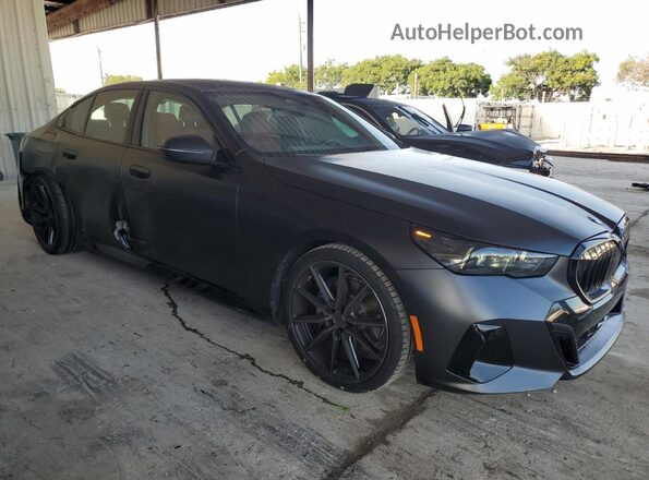 WBA43FJ04TCV78483 2026 BMW 5 SERIES Black Delantero derecho