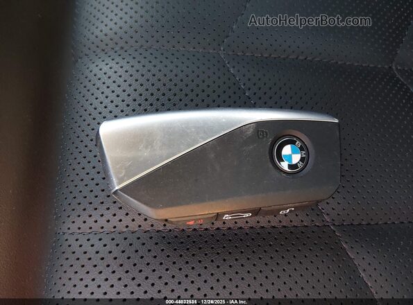 WBA43FJ05TCV59750 2026 BMW 5 SERIES Черный Вид панели приборов