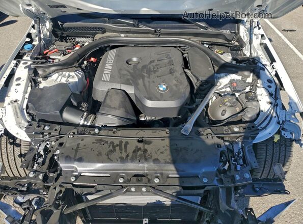 WBA43FJ06RCR16944 2024 BMW 5 SERIES White Vista interior trasera