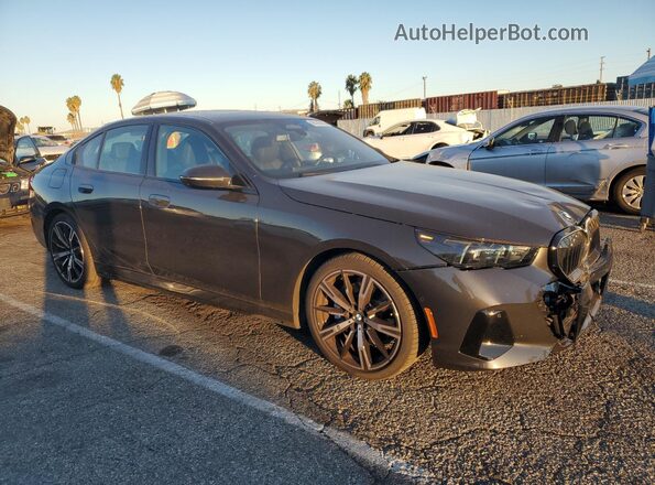 WBA43FJ06RCR97041 2024 BMW 5 SERIES Black წინა მარჯვენა