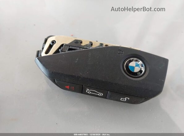 WBA43FJ06SCU54861 2025 BMW 5 SERIES Black Առջևի վահանակի տեսք