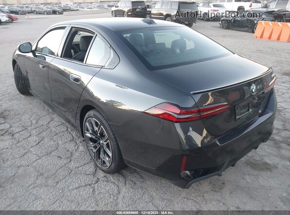 WBA43FJ09TCW43084 2026 BMW 5 SERIES Black Հետևի ձախ