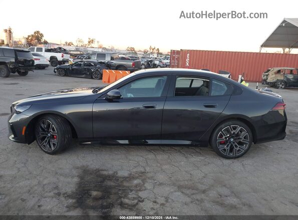 WBA43FJ09TCW43084 2026 BMW 5 SERIES Black Սալոնի 360 աստիճան տեսք