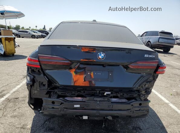 WBA43FJ0XSCU18669 2025 BMW 5 SERIES Black Հետևի տեսք