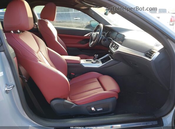 WBA53AP08NCK05769 2022 BMW 4 SERIES Gray Vista interior delantera