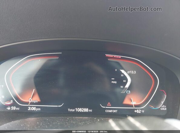 WBA53BH06MWX01543 2021 BMW 5 SERIES Black Widok tylnych siedzeń