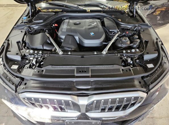 WBA53FJ03RCS19509 2024 BMW 5 SERIES Black Вид задньої частини салону