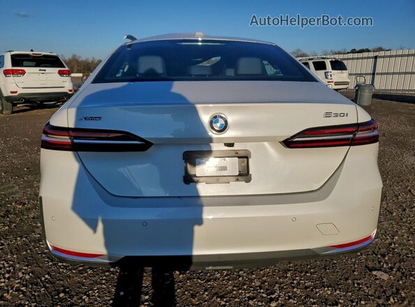 WBA53FJ09TCW07271 2026 BMW 5 SERIES White Vista trasera