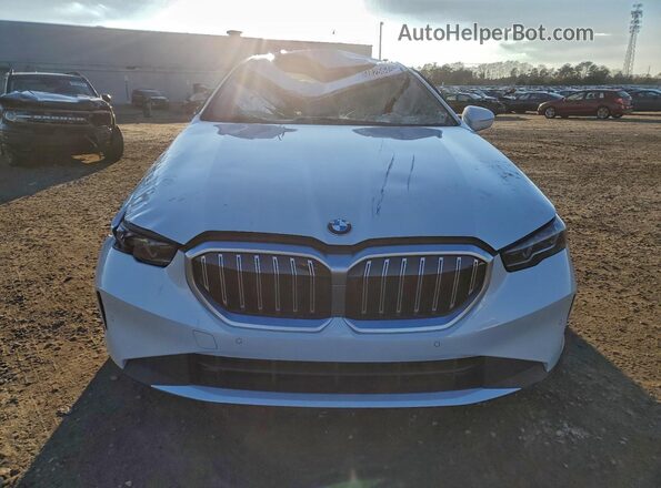 WBA53FJ09TCW07271 2026 BMW 5 SERIES White Vista frontal
