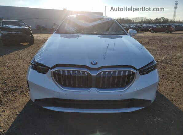 WBA53FJ09TCW07271 2026 BMW 5 SERIES White Vista de la etiqueta del VIN