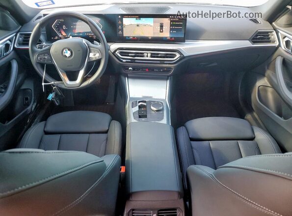 WBA63AV03RFS34981 2024 BMW 4 SERIES Gray Vista del salpicadero