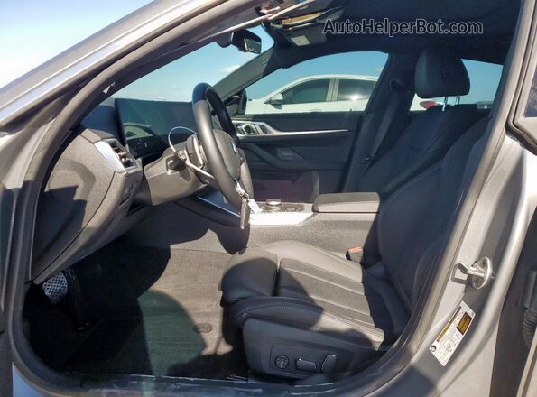 WBA63AV03RFS34981 2024 BMW 4 SERIES Gray Vista interior delantera
