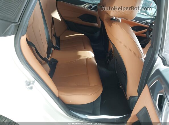WBA63AV05NFM68694 2022 BMW 4 SERIES White VIN sticker view