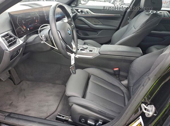 WBA63AV06RFR22960 2024 BMW 4 SERIES Черный Вид салона спереди