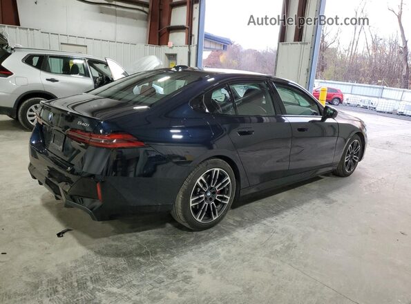 WBA63FJ01RCR16889 2024 BMW 5 SERIES Blue Trasero derecho