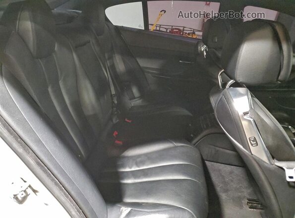 WBA6D0C38HG639943 2017 BMW 6 SERIES White უკანა სავარძლების ხედი