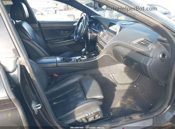 WBA6D4C58GD977108 2016 BMW 6 SERIES Черный Вид салона спереди