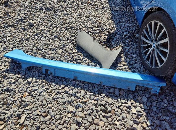 WBA73AK09L7F77923 2020 BMW 2 SERIES Blue Widok komory silnika