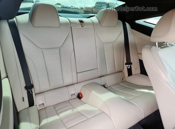 WBA73AP05MCG01393 2021 BMW 4 SERIES Gray Widok tylnych siedzeń