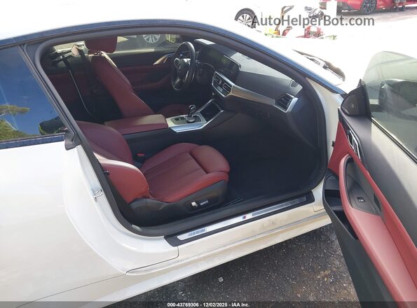 WBA73AP0XNCK00405 2022 BMW 4 SERIES Белый Вид салона спереди