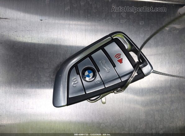 WBA7E2C38HG740560 2017 BMW 7 SERIES Silver წინა პანელის ხედი
