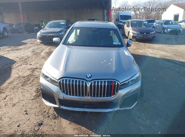WBA7T4C08LCD35616 2020 BMW 7 SERIES Pewter Вид панели приборов
