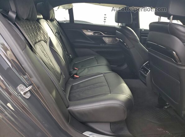 WBA7U2C03NCH46779 2022 BMW 7 SERIES Charcoal Vista de los asientos traseros