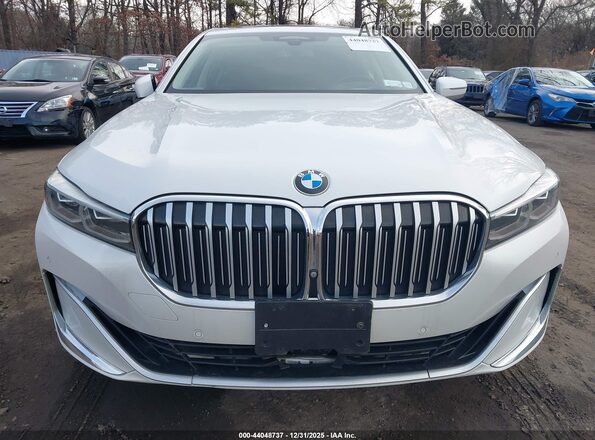 WBA7U2C09LGJ59330 2020 BMW 7 SERIES White Widok z przodu